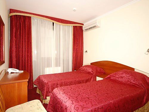 Фотография номера «Улучшенный двухместный номер с 1 кроватью или 2 отдельными кроватями» Пансионат "Кабардинка"