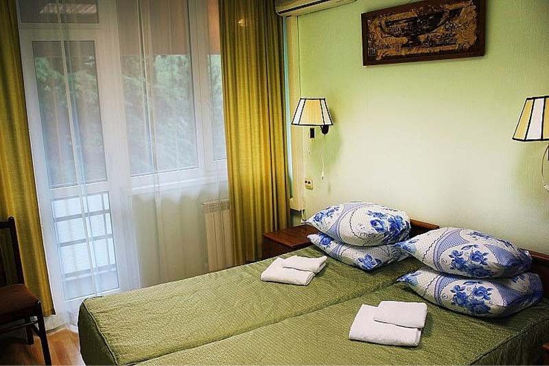 Фотография номера «Двухместный номер с 2 двуспальными кроватями» Санаторий "Янтарь"