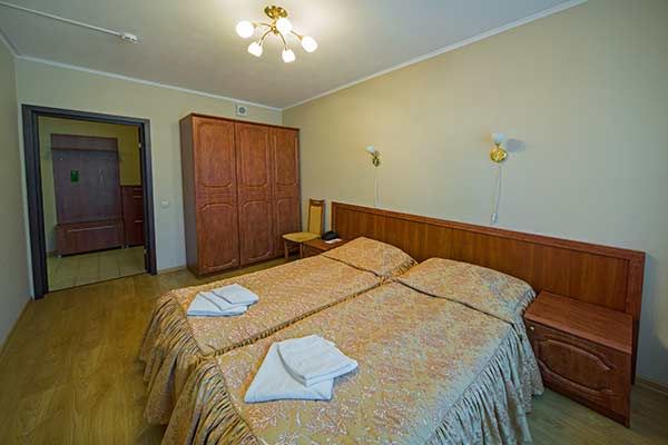 Фотография номера «Полулюкс 2-местный 2-комнатный "полулюкс" большая гостиная, в корпусе №2» Санаторий "Истра"