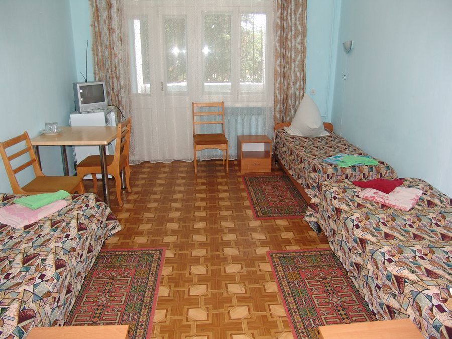 Фотография номера «Место в номере с частичными удобствами 3-местный 1-комнатный» Санаторий "Крым"