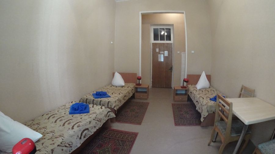 Фотография номера «С частичными удобствами 3-местный 1-комнатный» Санаторий "Крым"