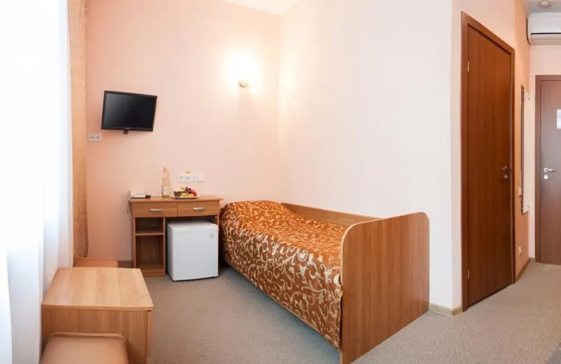 Фотография номера «Эконом Skazka room DBL 2-местный» Санаторий "Matrёshka Plaza Матрёшка Плаза"