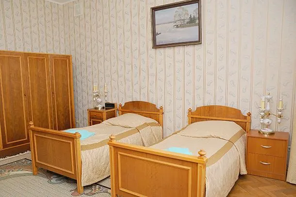 Фотография номера «Стандартный 4-местный 2-комнатный 2 класс» Санаторий "Русь"