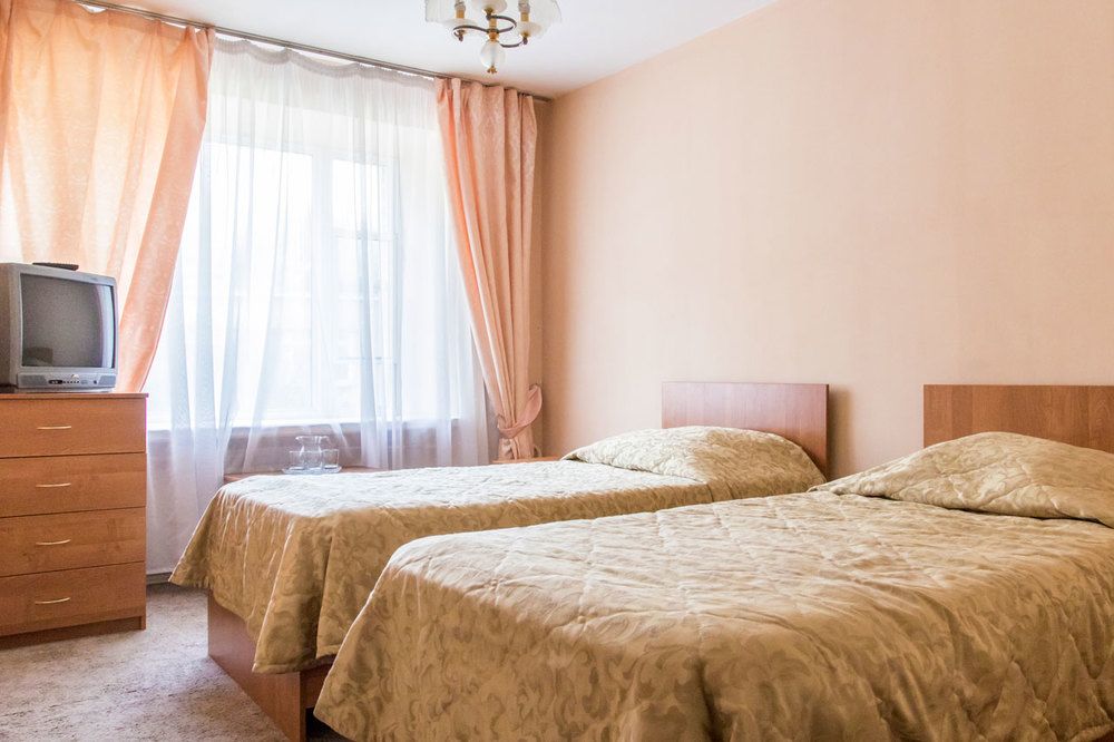 Фотография номера «Стандартный 2-местный 2-комнатный номер с малой гостиной корпус Гостевой» Пансионат "Солнечная поляна"