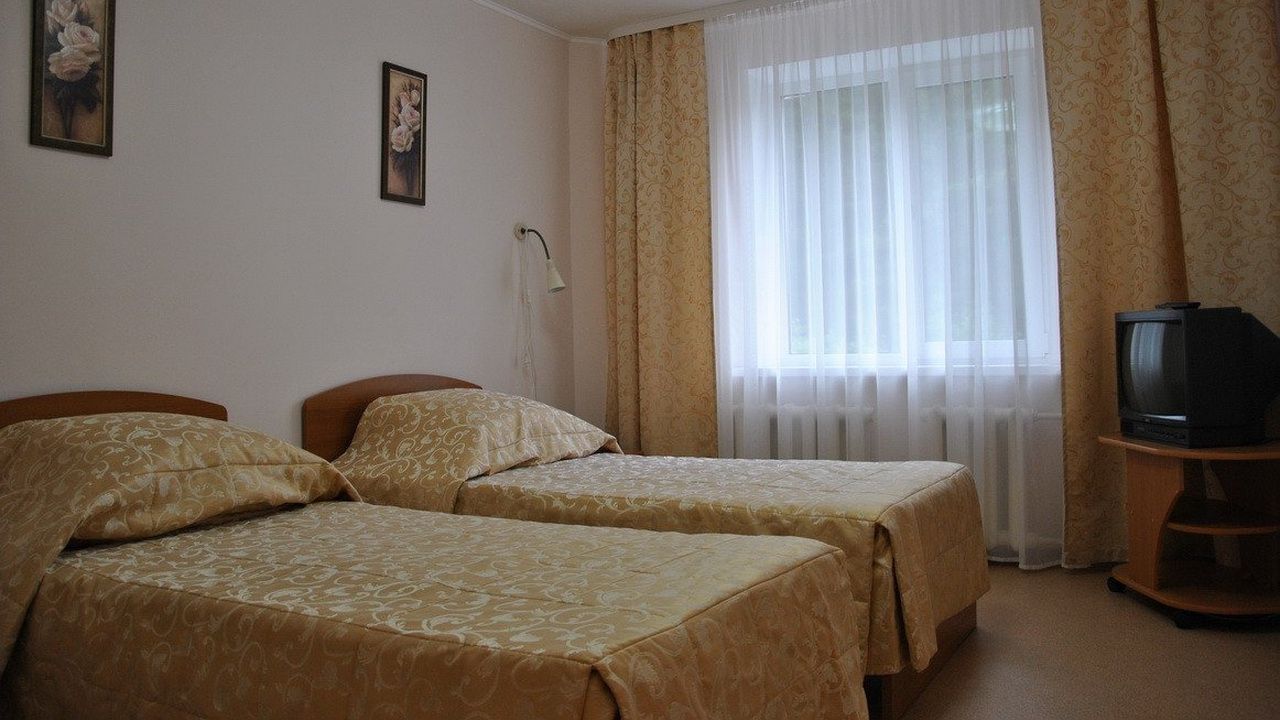 Фотография номера «Место в номере 2-местный 1-комнатный (18 м2)» Санаторий "Уральская Венеция"